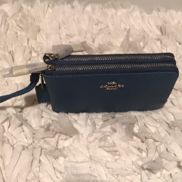 Sky blue wristlet wallet - Picture 2 of 3